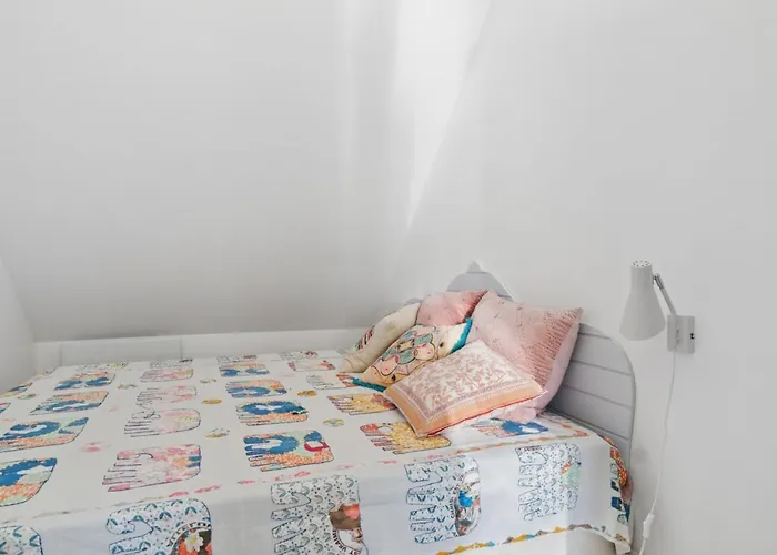 Aarni - 6-5km From The Sea By Interhome Hébergement de vacances Gudhjem