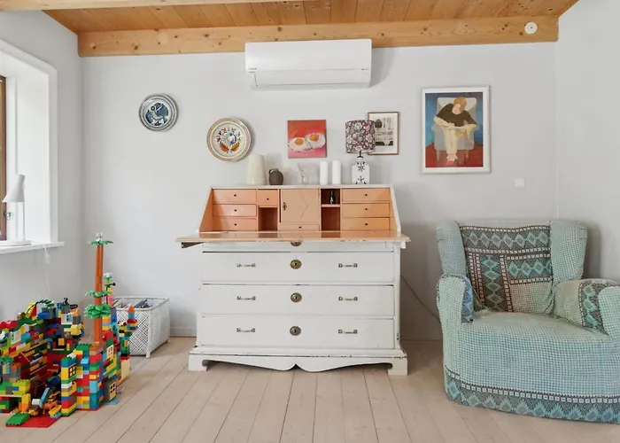 Aarni - 6-5km From The Sea By Interhome Hébergement de vacances Gudhjem